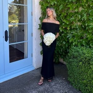 Elegant Black Off-Shoulder Maxi Dress